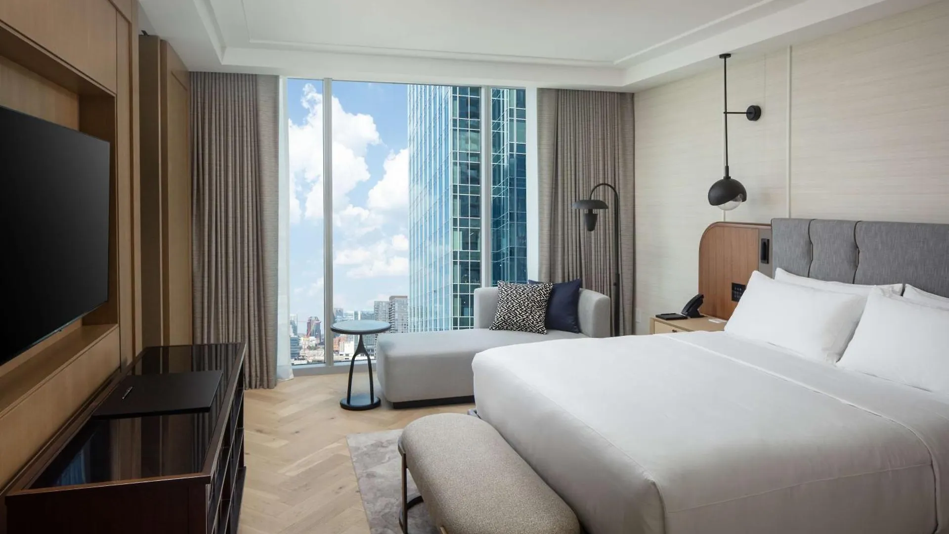 Conrad Nashville 5*,